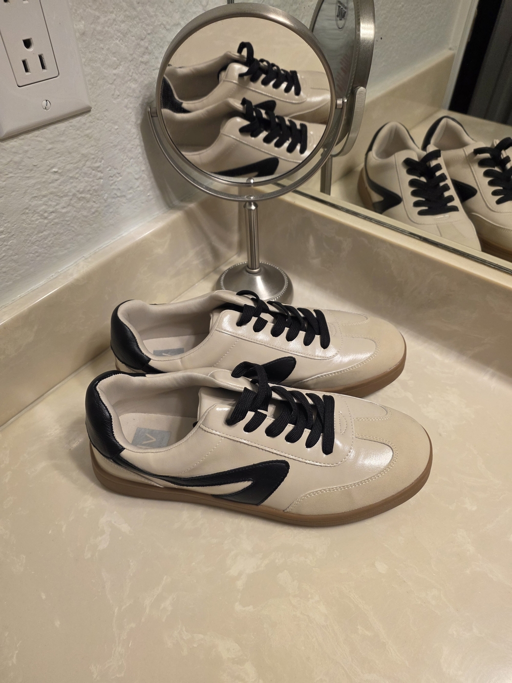 Dolce Vita Cream and Black Low-Top Sneakers